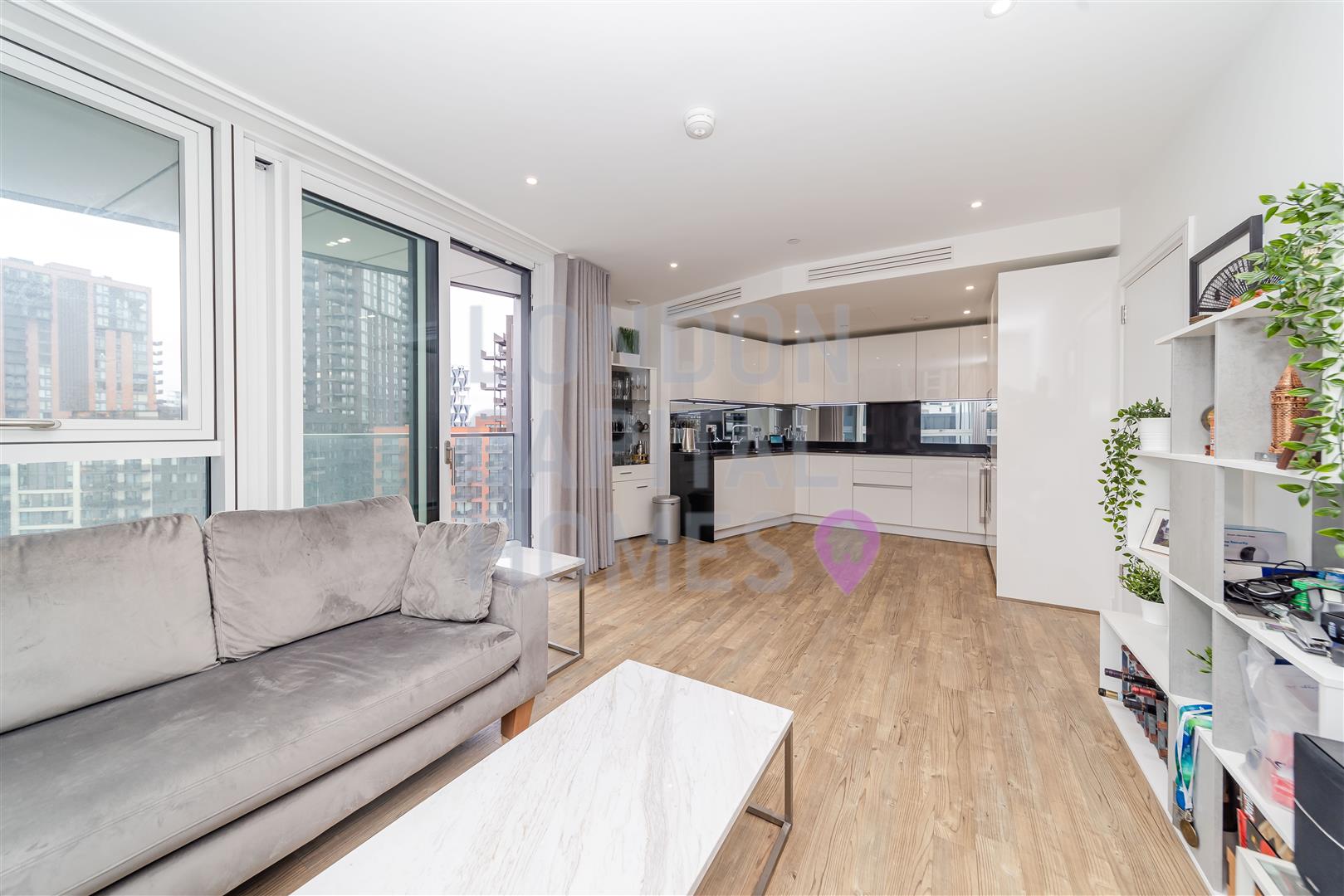 2 bed property in Gladwin Tower, 50 Wandsworth Road, London
